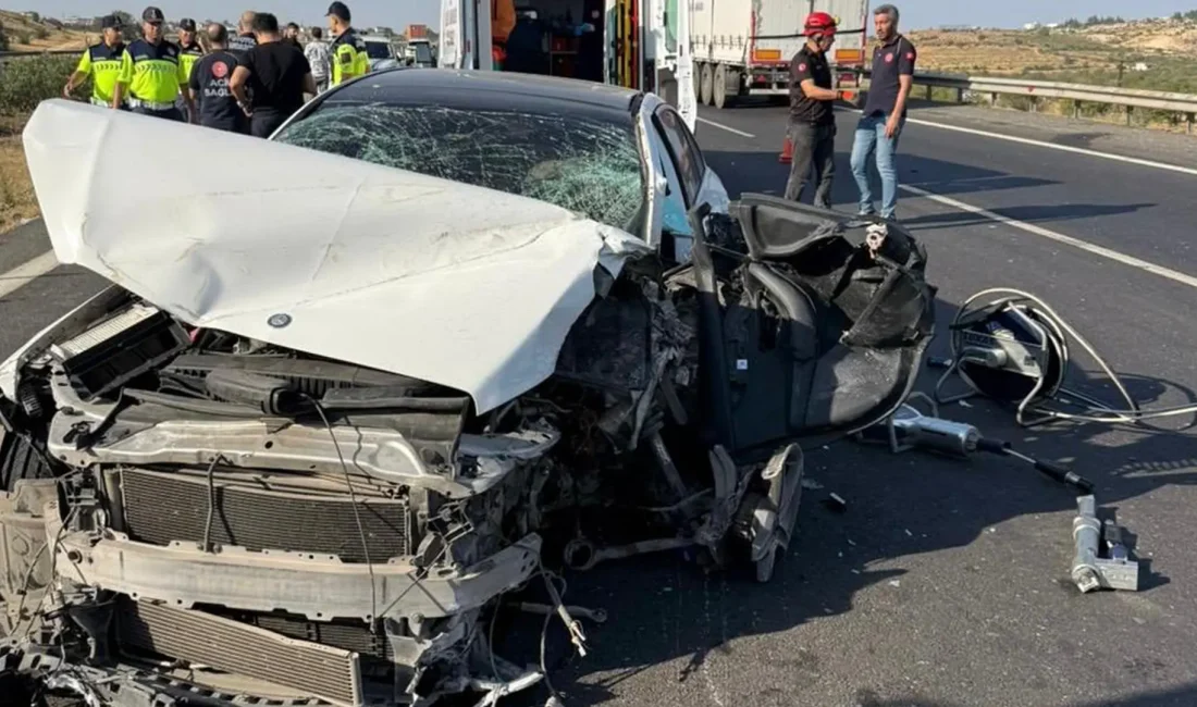 Otobanda otomobiliyle bariyerlere çarptı: 1 ölü Edinilen bilgiye göre; Kahramanmaraş-Gaziantep otobanında seyir halinde olan sürücü, yönetimindeki