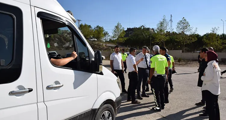 İl ve ilçe milli eğitim müdürlükleri koordinesinde emniyet birimleriyle iş