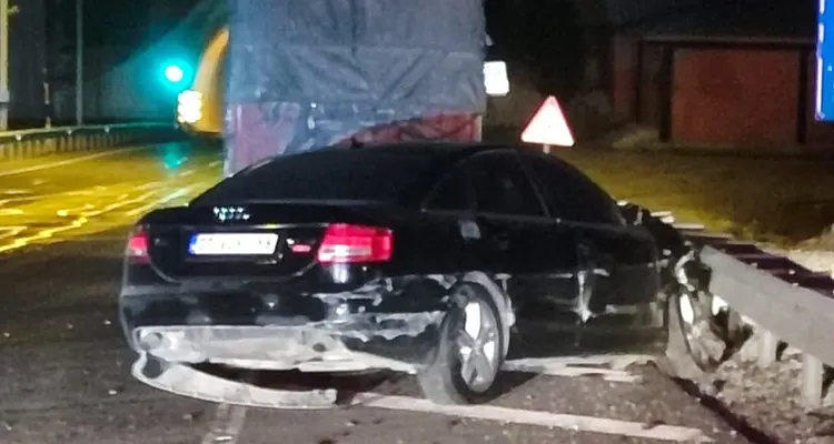 Kahramanmaraş’ta otomobil bariyerlere çarptı: 2 yaralı Kahramanmaraş’ta otomobilin bariyerlere çarpması sonucu yaşanan trafik kazasında 2 kişi