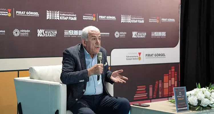 Uluslararası Kahramanmaraş Kitap Fuarı’nda okurlarıyla buluşan yazar Mehmet Ali Bulut,