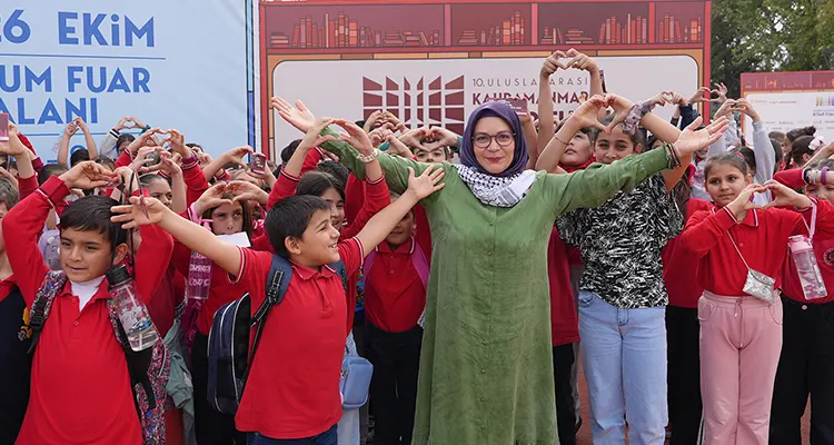 Zengin ve Dağ’dan Çocuklara Masal Gibi Söyleşi Kahramanmaraş Büyükşehir Belediyesi tarafından bu yıl 10’uncusu düzenlenen Uluslararası Kahramanmaraş