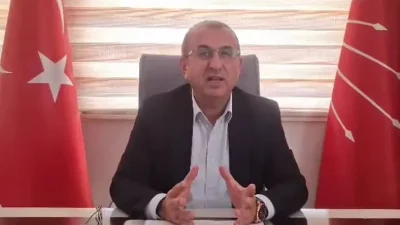 Ankara’ya gitmek üzere havalimanında bulunduğu sırada sirenlerin çalmasıyla birlikte vatandaşların