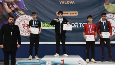 Yalova’da düzenlenen Wushu Kung Fu Türkiye Şampiyonası’nda Kahramanmaraşlı sporcular, farklı