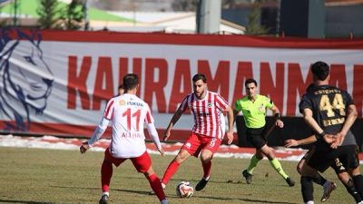 Mücadelenin uzatma dakikalarında bir kez daha sahneye çıkan Kemal Rüzgar,