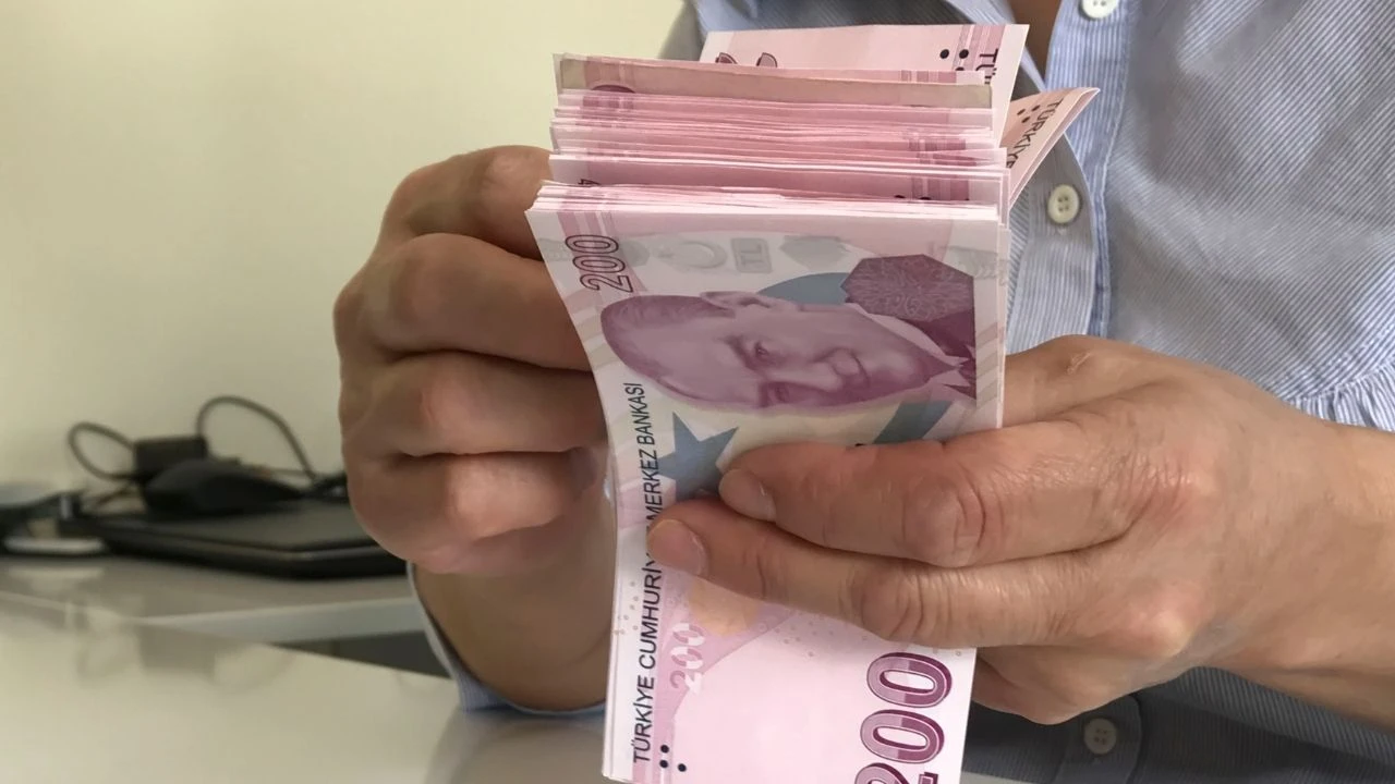 emekli zam farki subatta yatiyor