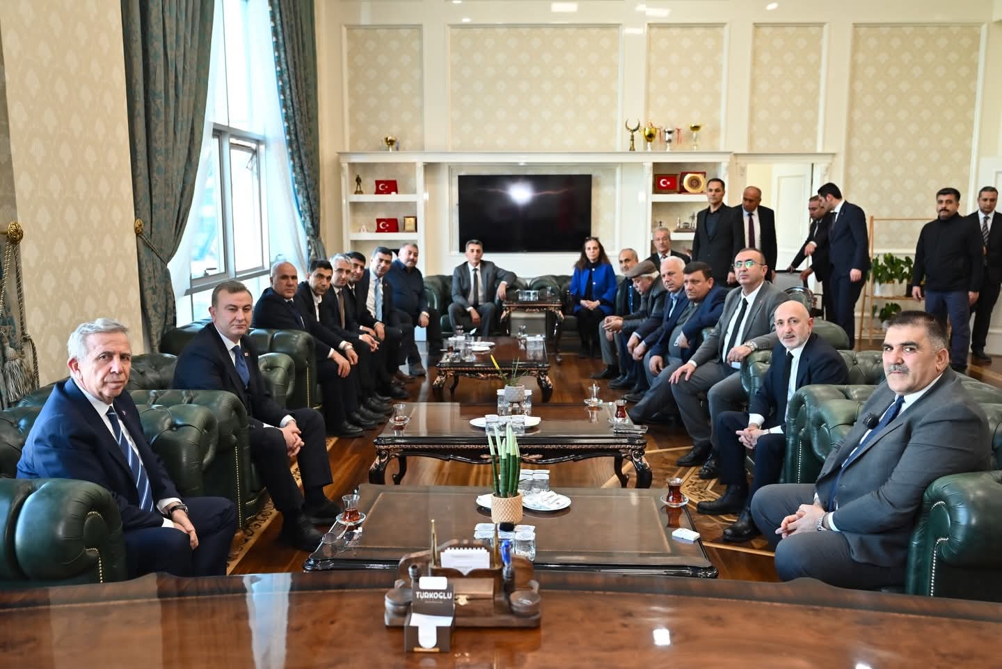 Mansur Yavaş ve CHP Heyeti Türkoğlu Belediyesi’nde: Yerel Yönetimlerde Güç Birliği Mesajı 1 FB IMG