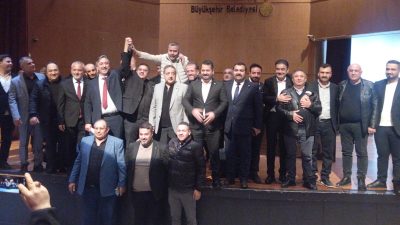 Seçim sürecinde yaptığı konuşmada mesleğe çocukluk yıllarından itibaren çıraklık, kalfalık
