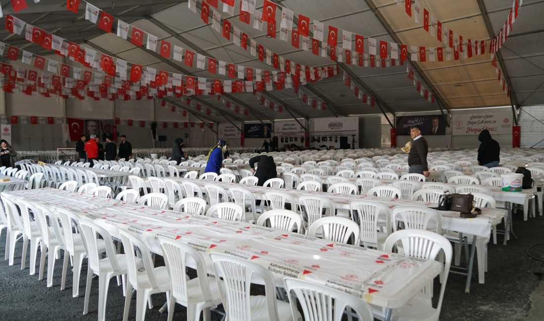 Büyükşehir’den Ramazan’da Büyük Dayanışma: 3 Noktada İftar Çadırı Kahramanmaraş Büyükşehir Belediyesi, sosyal belediyecilik anlayışı doğrultusunda Ramazan ayında da