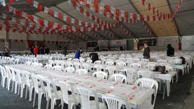 Büyükşehir’den Ramazan’da Büyük Dayanışma: 3 Noktada İftar Çadırı Kahramanmaraş Büyükşehir Belediyesi, sosyal belediyecilik anlayışı doğrultusunda Ramazan ayında da