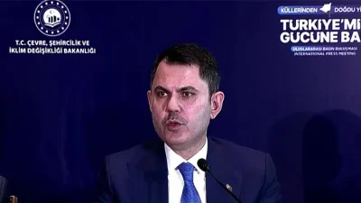 Kahramanmaraş’ta düzenlenen Uluslararası Basın Buluşması’nda konuşan Bakan Kurum, deprem bölgesinde