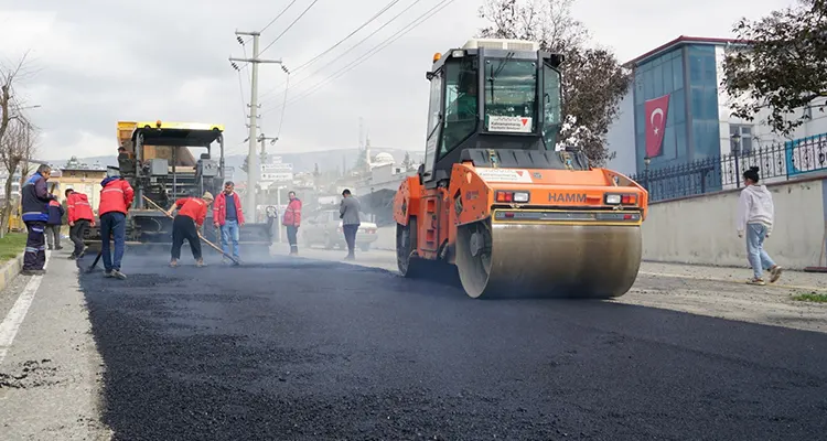 Bu kapsamda şehrin en yoğun akslarından olan Şekerdere Caddesi ve