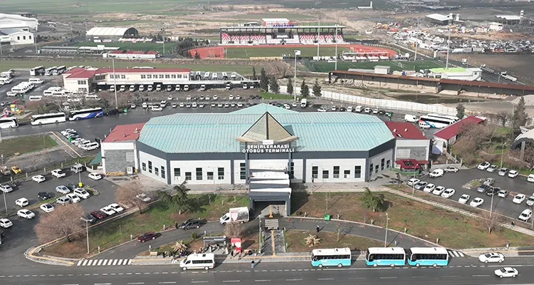 Kahramanmaraş Otogarı 2025’te Rekor Kırdı: 413 Bin Araç Giriş-Çıkışı Akdeniz, Güneydoğu Anadolu ve Doğu Anadolu’nun kesişim noktasında yer alan