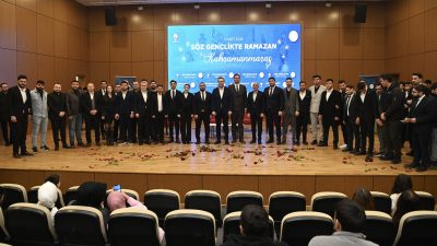 Gençlerden gelen soruların da yanıtlandığı programda Başkan Görgel, gençlik dinamizminin