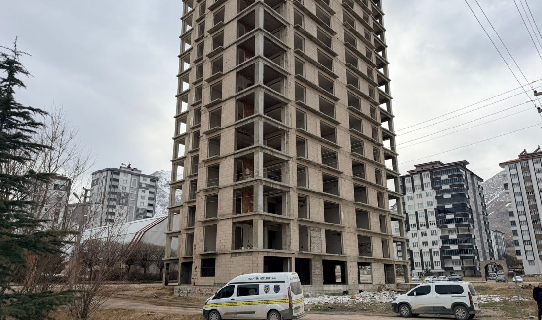 Olay, Elbistan ilçesine bağlı Yeşilyurt Mahallesi Hacı Bayram Caddesi üzerinde