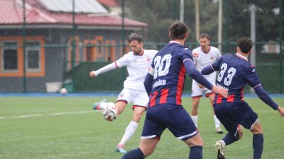 Kahramanmaraşspor Evinde Kazandı: 3-1 Karşılaşma, Kahramanmaraş’taki Batıpark Adem Şahan Futbol Sahası’nda oynandı. Maça hızlı