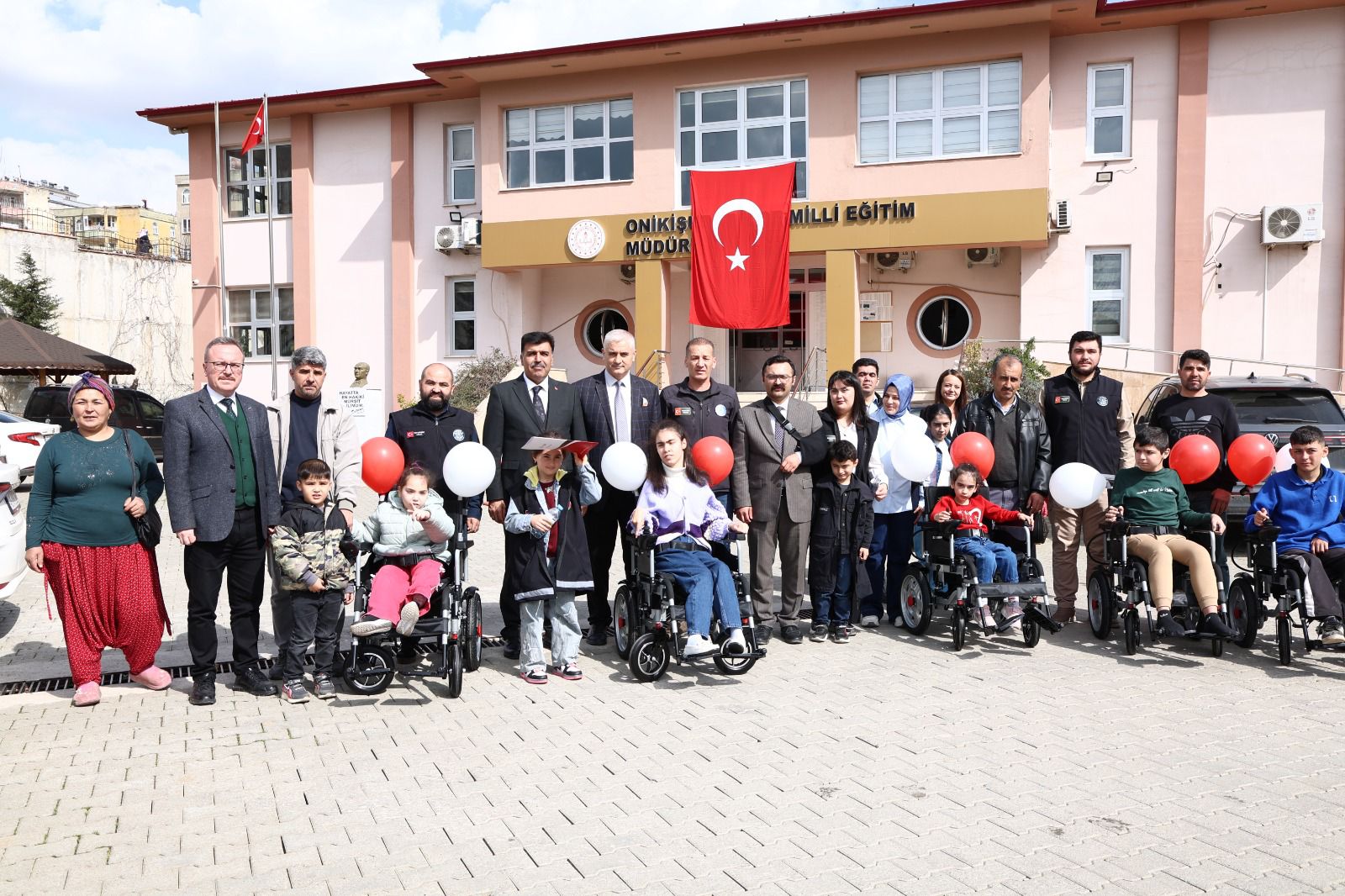 Kahramanmaraş’ta Hayırsever Polis Memurundan Özel Öğrencilere Destek 1 IMG WA