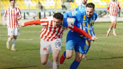 Muşspor’dan İstiklalspor’a ağır darbe: 5-1
İkinci yarıya daha istekli başlayan Kahramanmaraş temsilcisi, 47. dakikada Süleyman