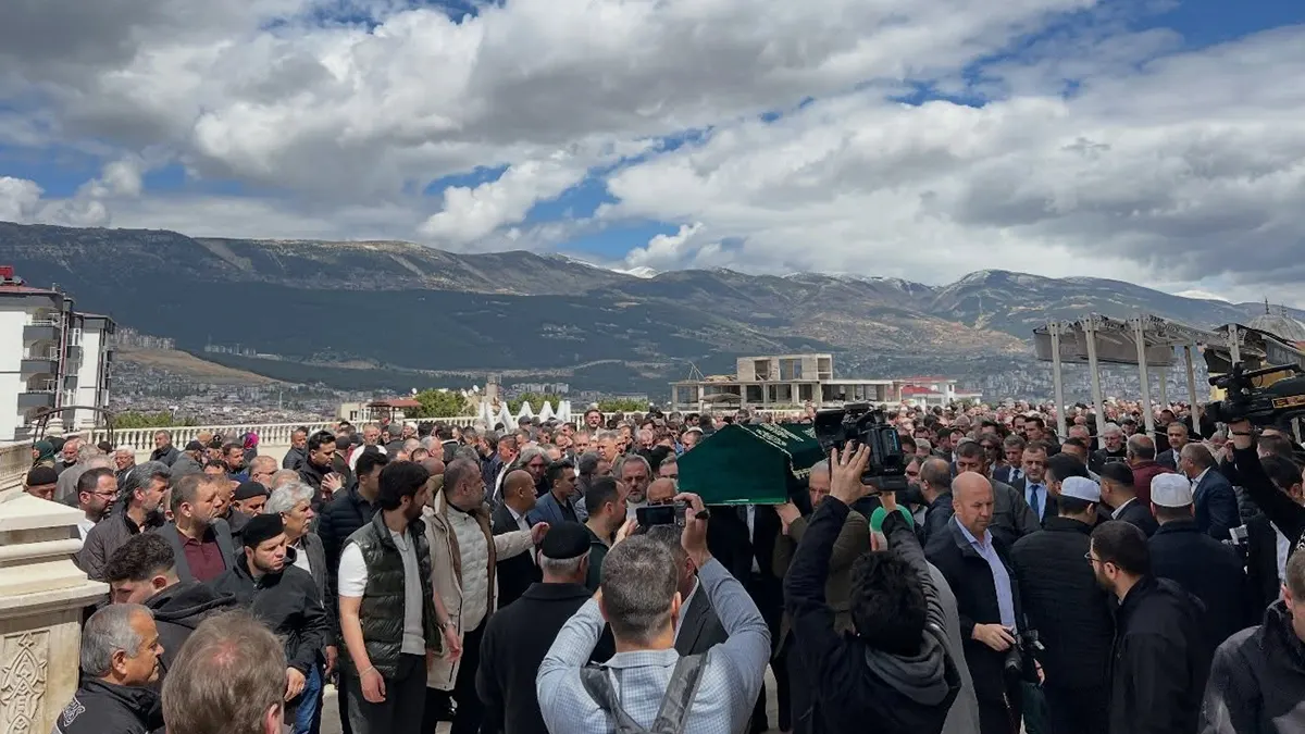 ayse ozdemir son yolculuguna ugurlandi