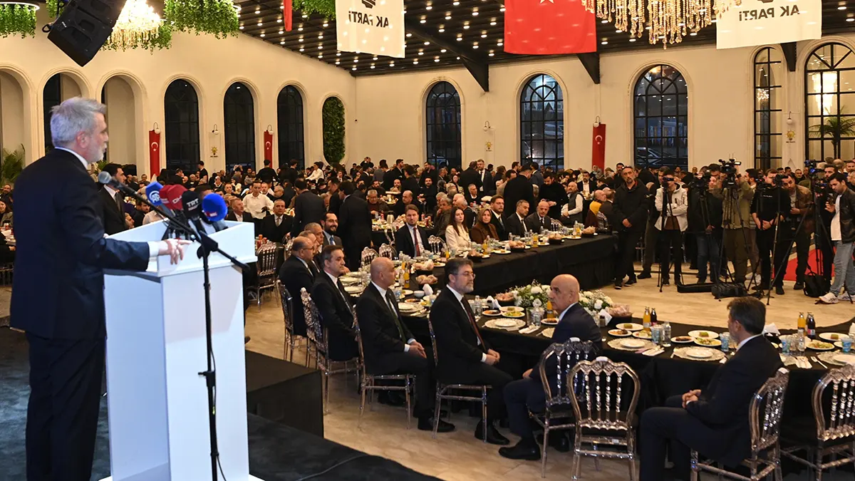 baskan gorgel geleneksel vefa iftarinda teskilat mensuplariyla bir araya geldi