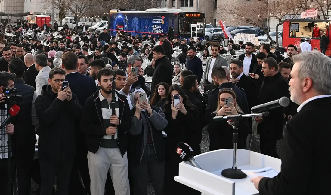 Büyükşehir Belediye Başkanı Fırat Görgel, gençlerin şehirlerin ve ülkelerin geleceğinde