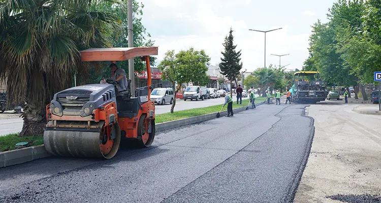 Kahramanmaraş Büyükşehir Belediyesi, şehir genelinde ulaşım altyapısını güçlendirmek ve vatandaşlara