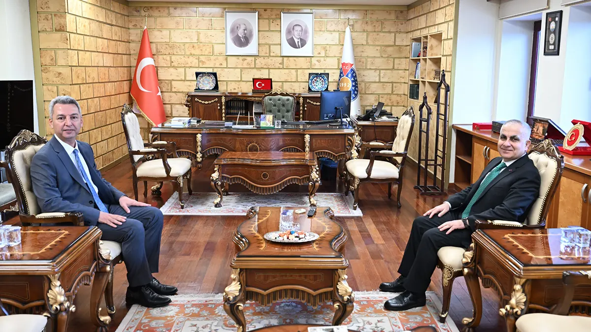 Doğan’dan KSÜ Rektörü Prof. Dr. İbrahim Taner Okumuş’a Hayırlı Olsun Ziyareti 1 dogandan ksu rektoru prof dr ibrahim taner okumusa hayirli olsun ziyareti