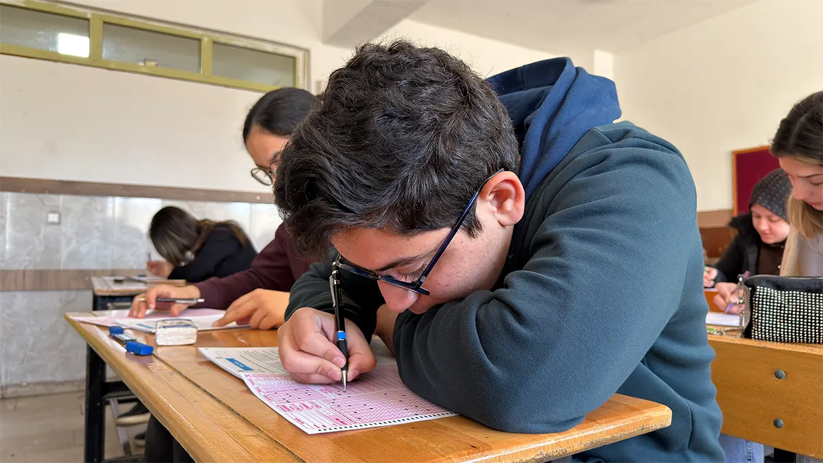 kahramanmarasta bin genc deneme sinavinda gercek sinav atmosferini yasadi