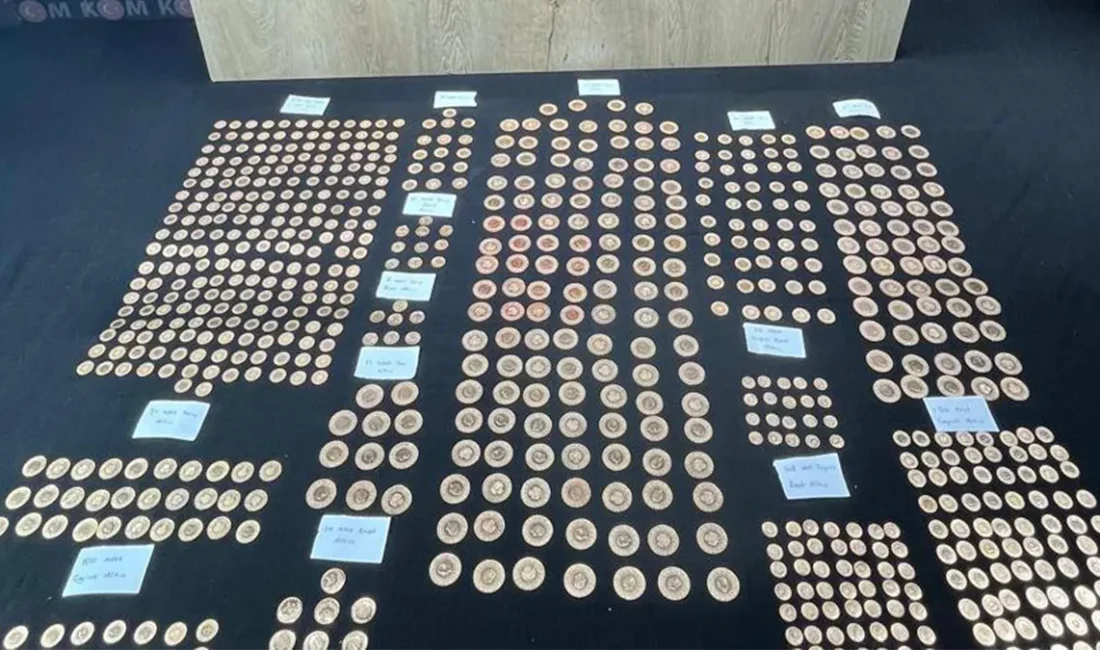 Kahramanmaraş’ta polis ekiplerinin düzenlediği iki ayrı operasyonda sahte altın ve