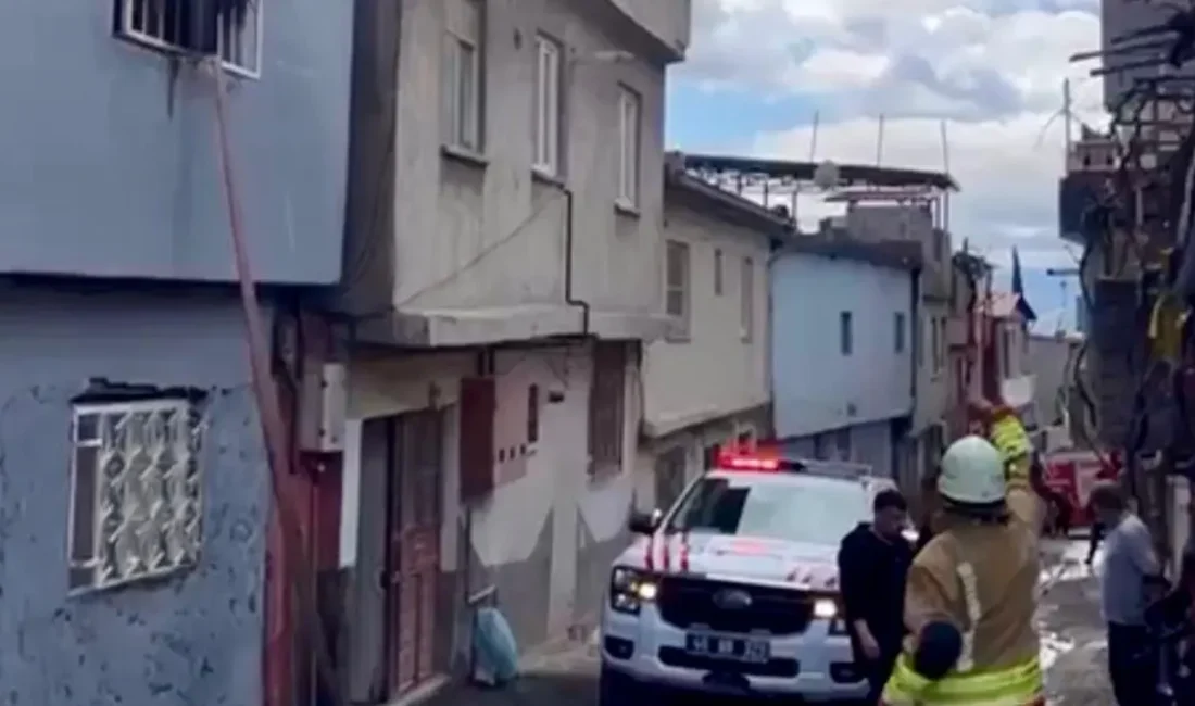 Kahramanmaraş’ta bir evde çıkan yangın mahallede paniğe yol açtı. Kısa