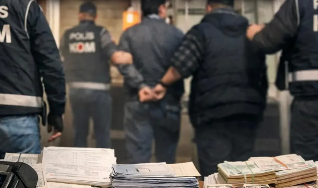 Kahramanmaraş’ta tefecilik yaptığı belirlenen şüphelilere yönelik düzenlenen operasyonda 8 kişi