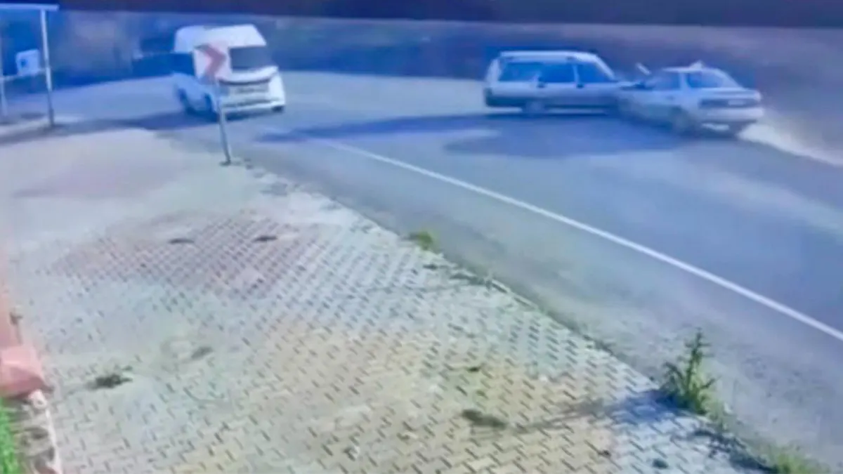 kahramanmarasta trafik kazasi olu yarali