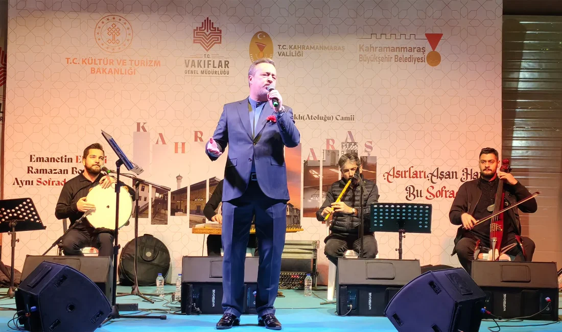 Dinletide sanatçı, repertuvarında yer alan birbirinden değerli eserleri yorumlayarak dinleyicilerden