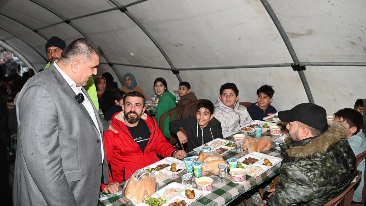 turkoglunda ramazan coskusu iftar sofralari etkinlikler ve manevi atmosfer bir arada