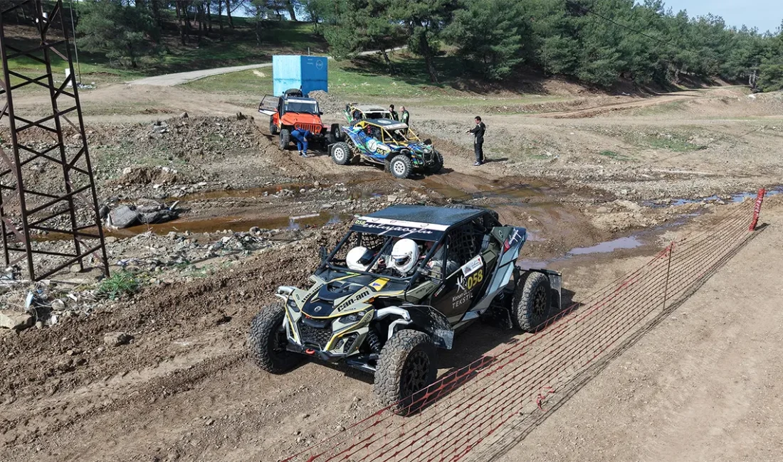 arış boyunca sürücüler; toprak zemin, keskin virajlar, dik yokuşlar ve