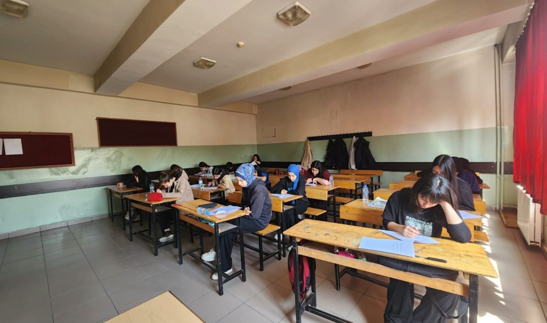 EŞİK PROJESİ’NDE OKUDUĞUNU ANLAMA YARIŞMASININ OKUL FİNALLERİ TAMAMLANDI Dulkadiroğlu Belediyesi, son yıllarda gençlerin okuma, düşünme ve kendilerini ifade