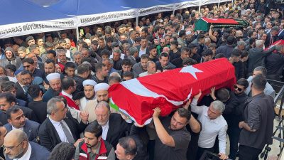 Kahramanmaraş’ın Onikişubat ilçesinde bir okulda düzenlenen silahlı saldırıda 1’i öğretmen,