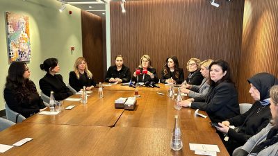 Düzenlenen basın toplantısında konuşan Arıkan, çocukların maruz kaldığı içeriklerin davranışları