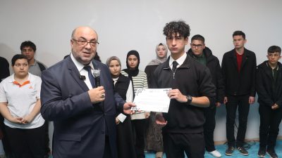 Dulkadiroğlu genelinde 21 liseden 21 öğrencinin katıldığı yarı final programı,