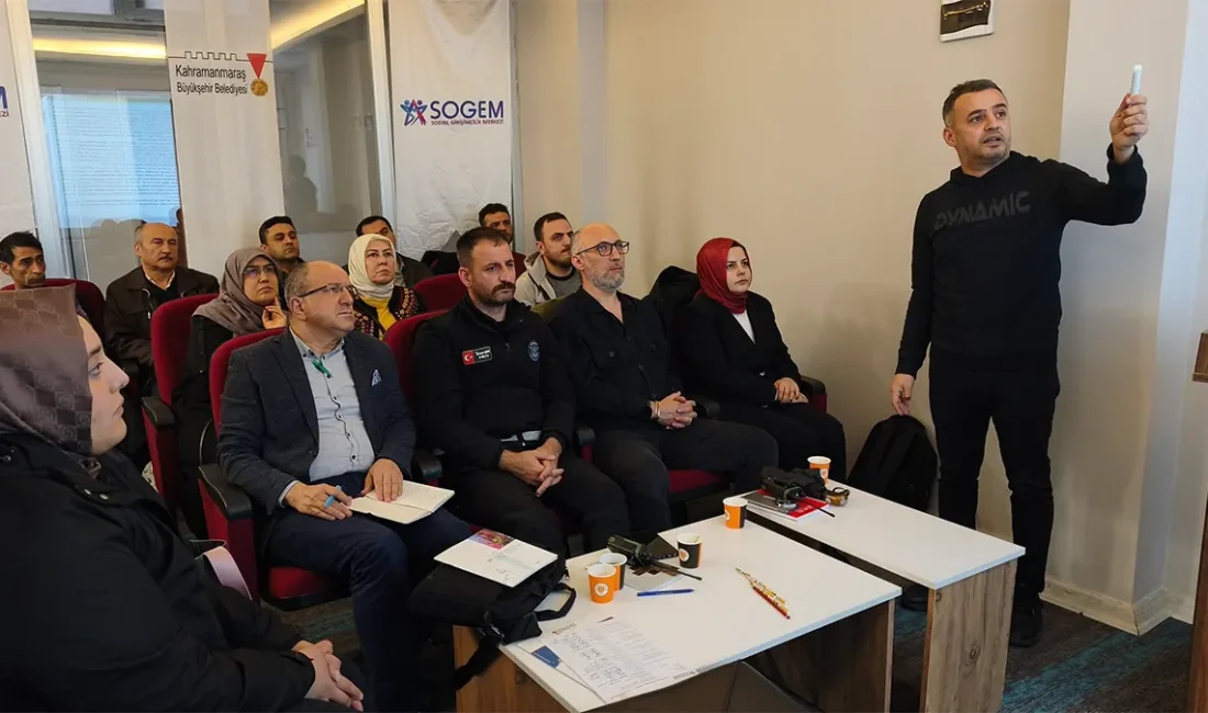 Eğitim süreci yalnızca teorik anlatımla sınırlı kalmıyor. Bilgisayarlı eğitim ortamlarında