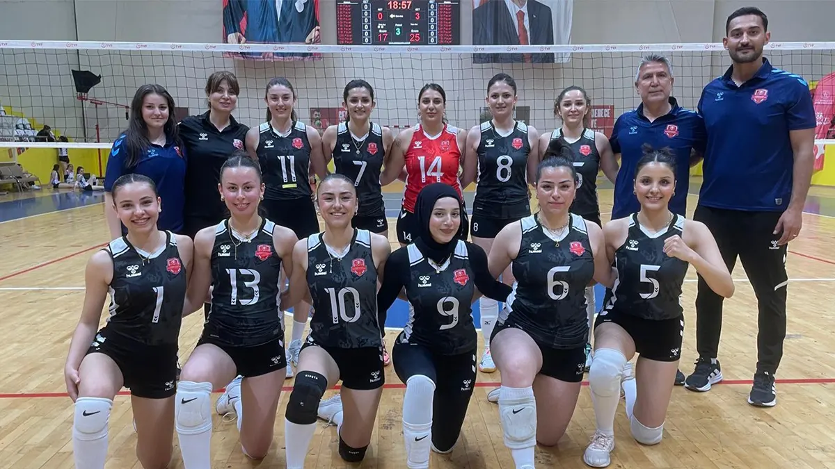 buyuksehir belediyespor kadin voleybol takimi lige yukseldi