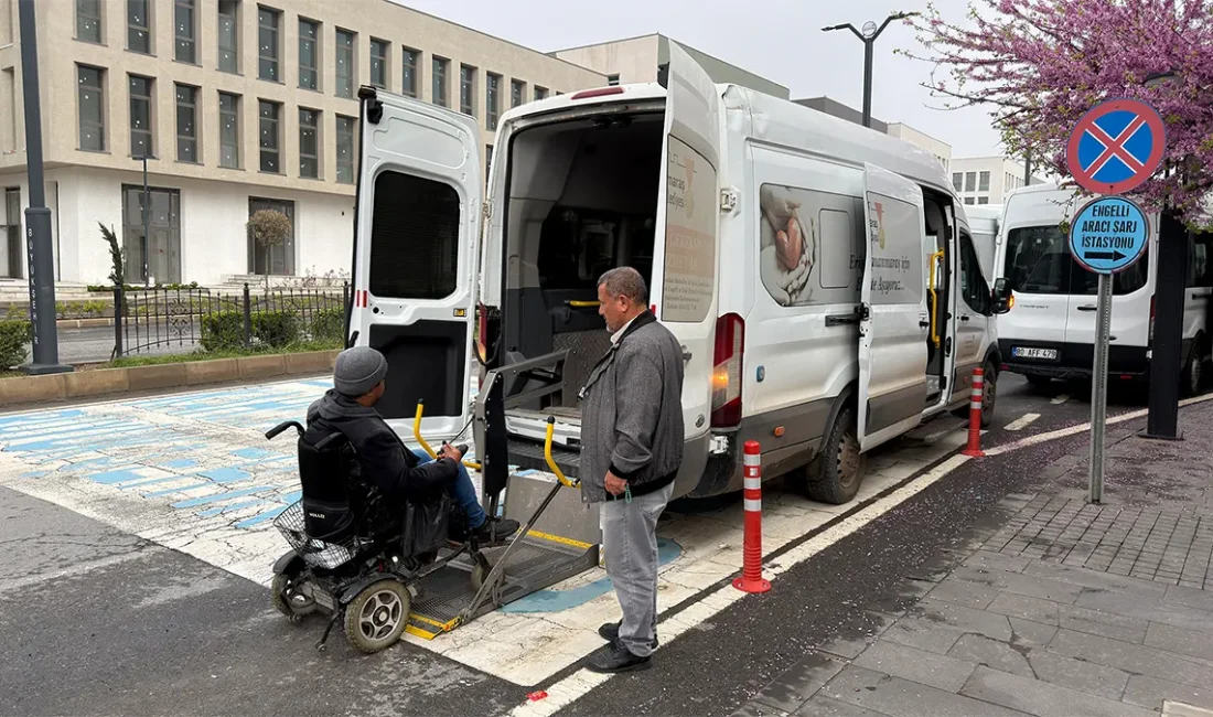 Süreç boyunca Büyükşehir Belediyesinin Gönüllü Gençlik Hareketi üyeleri de aktif
