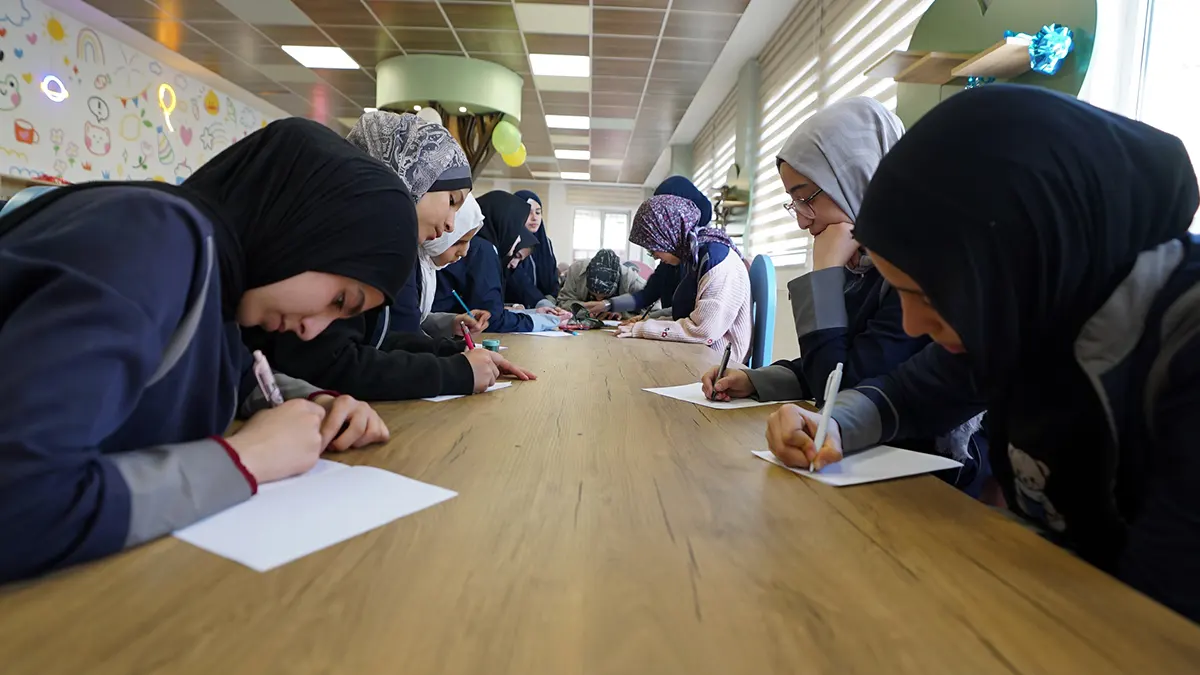 buyuksehirden gelecegin yazarlarina ilham veren atolye