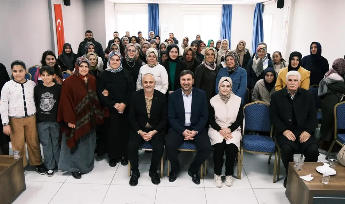 Programa konuşmacı olarak katılan eğitimci – yazar Zekeriya Efiloğlu, “Aile