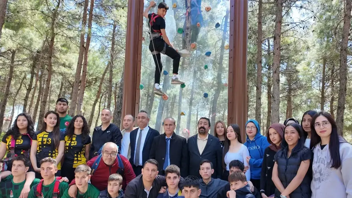 heyecan bahcesinde buyuk rekabet spor tirmanisinda kiyasiya mucadele