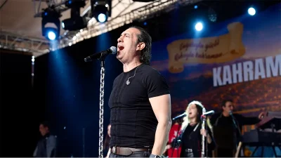 Kıraç, tanıtım günlerinin üçüncü gününde sahne alarak alanı dolduran yüzlerce