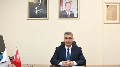 Rektör Prof. Dr. İbrahim Taner Okumuş, Prof. Dr. Fatih Tiyek’e