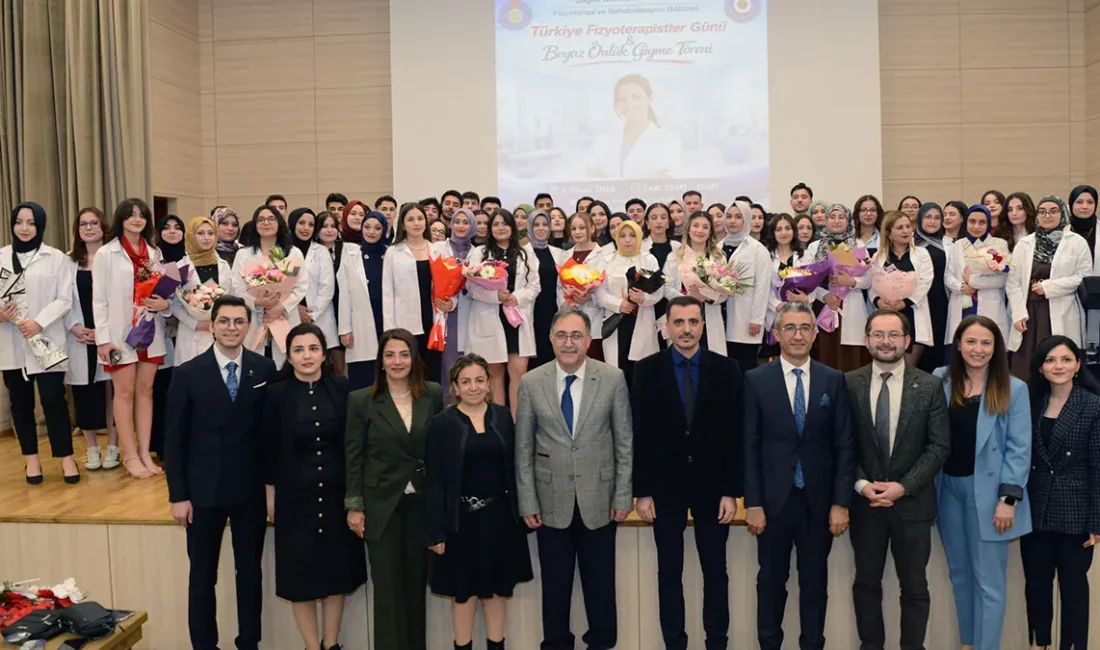 Sağlık Bilimleri Fakültesi Dekanı İsmail Gürkan Çıkım ise konuşmasında fizyoterapistlerin,