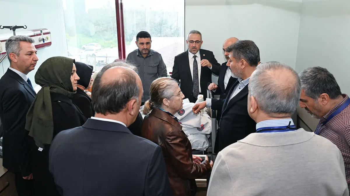 milletvekillerinden yarali ogrencilere ziyaret