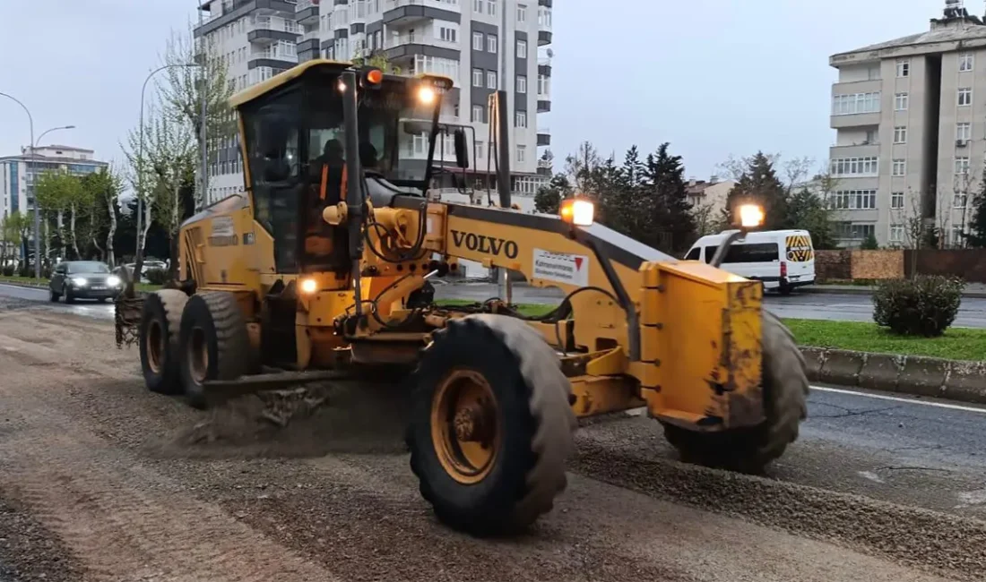KASKİ ekipleri tarafından yağmursuyu kanalları tek tek kontrol edilerek olası