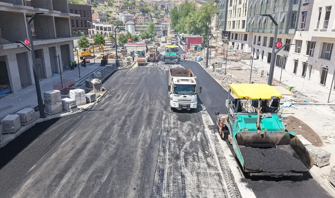 Kalıcı konut ve iş yerlerinde sona yaklaşılan bölgede ekipler, mevcut